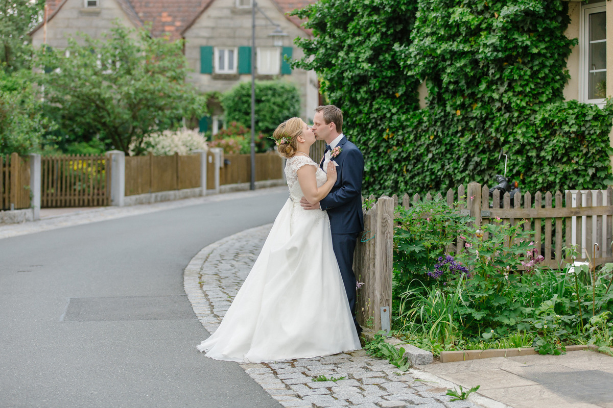 Fotos einer  Hochzeit im Nürnberger Vorort Eckental  vom Hochzeitsfotografen Thomas Langer für kissweddings.de