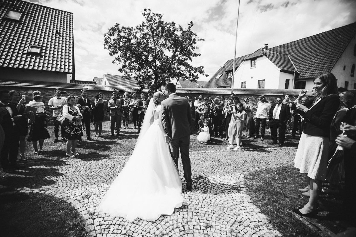 Hochzeit von Patricia und Max in Neumarkt-Freystadt, fotografiert von Thomas Langer für kissweddings