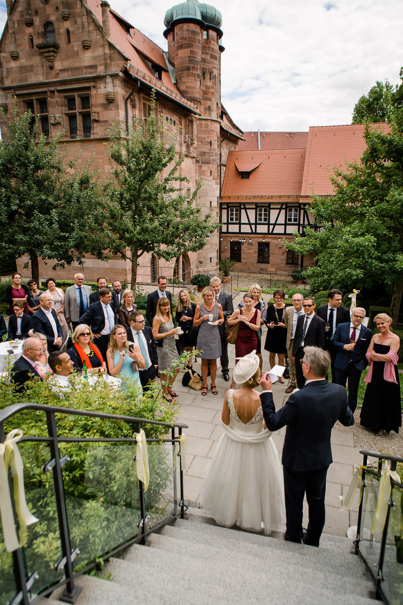 Foto einer  Hochzeitsfeier im Hirsvogelsaal Nuernberg Fotos:  www.Kissweddings.de