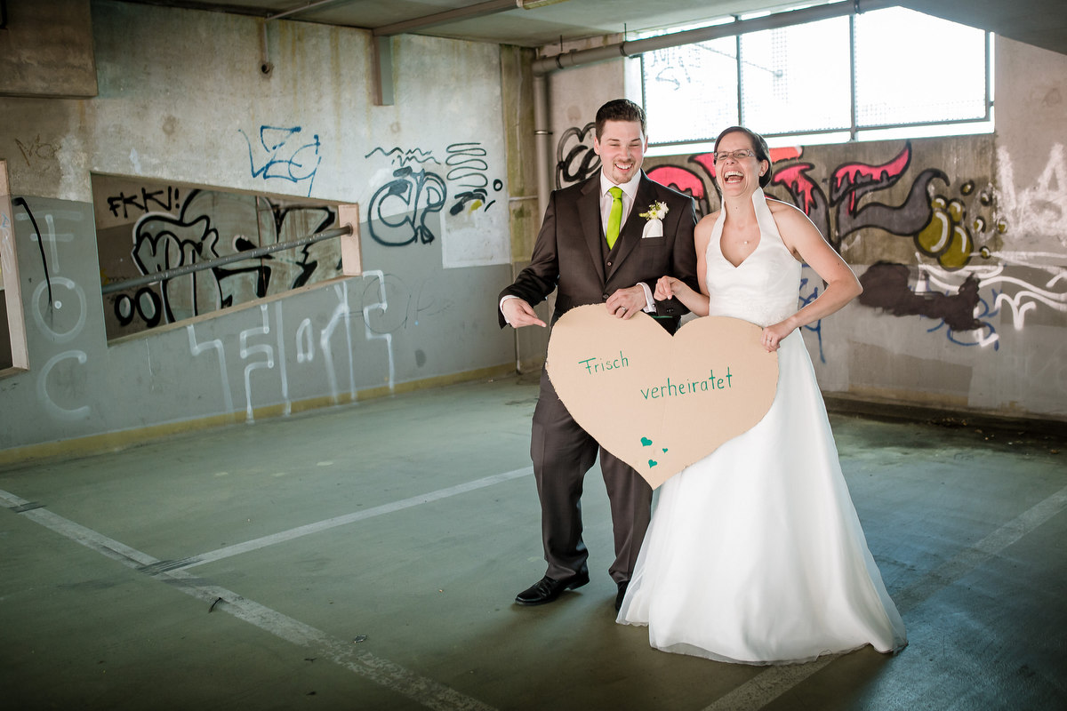 Foto einer Hochzeit auf dem Biohof Gut Schoeneck nahe Waischenfeld in der fraenkischen Schweiz.